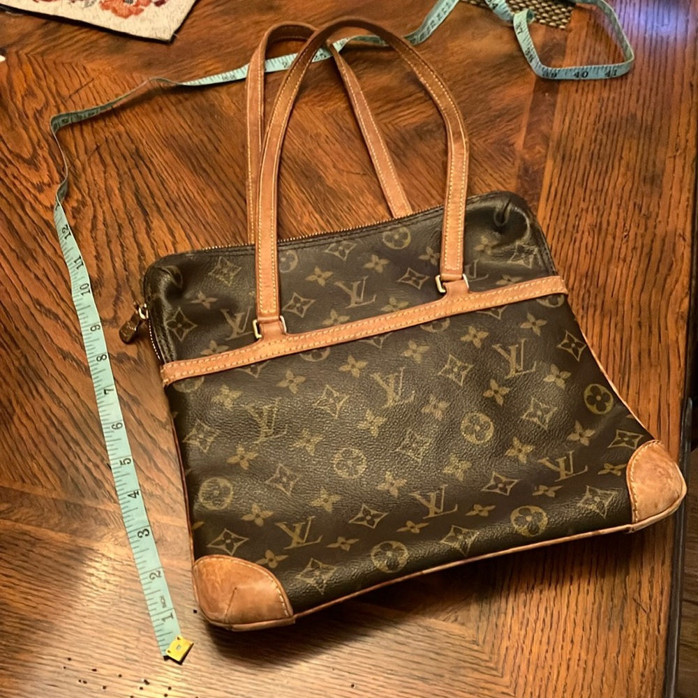 Louis Vuitton shoulder bag